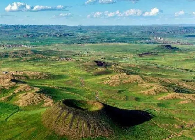 烏蘭哈達(dá)火山露營